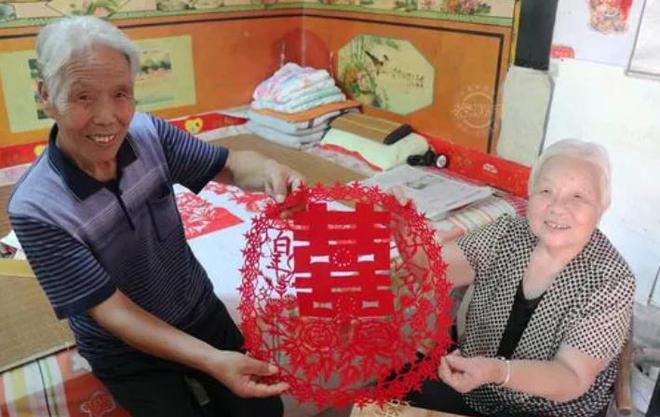 闲着这4个工作适合老人轻松赚养老钱K8凯发登录入口退休之后不想在家