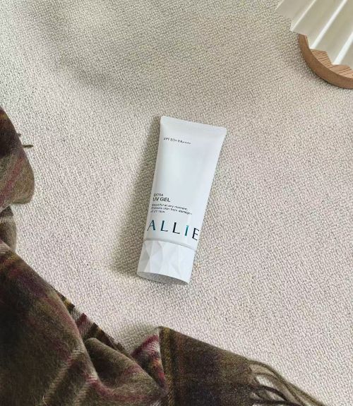 证！性价比碾压外资双 11 囤货正合适！凯发k8娱乐唯一国货防晒霜第一名实力认(图4)